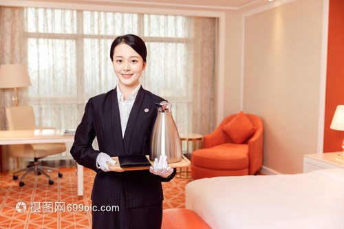 酒店服務(wù)細(xì)節(jié)中的托盤與熱水瓶管理藝術(shù)